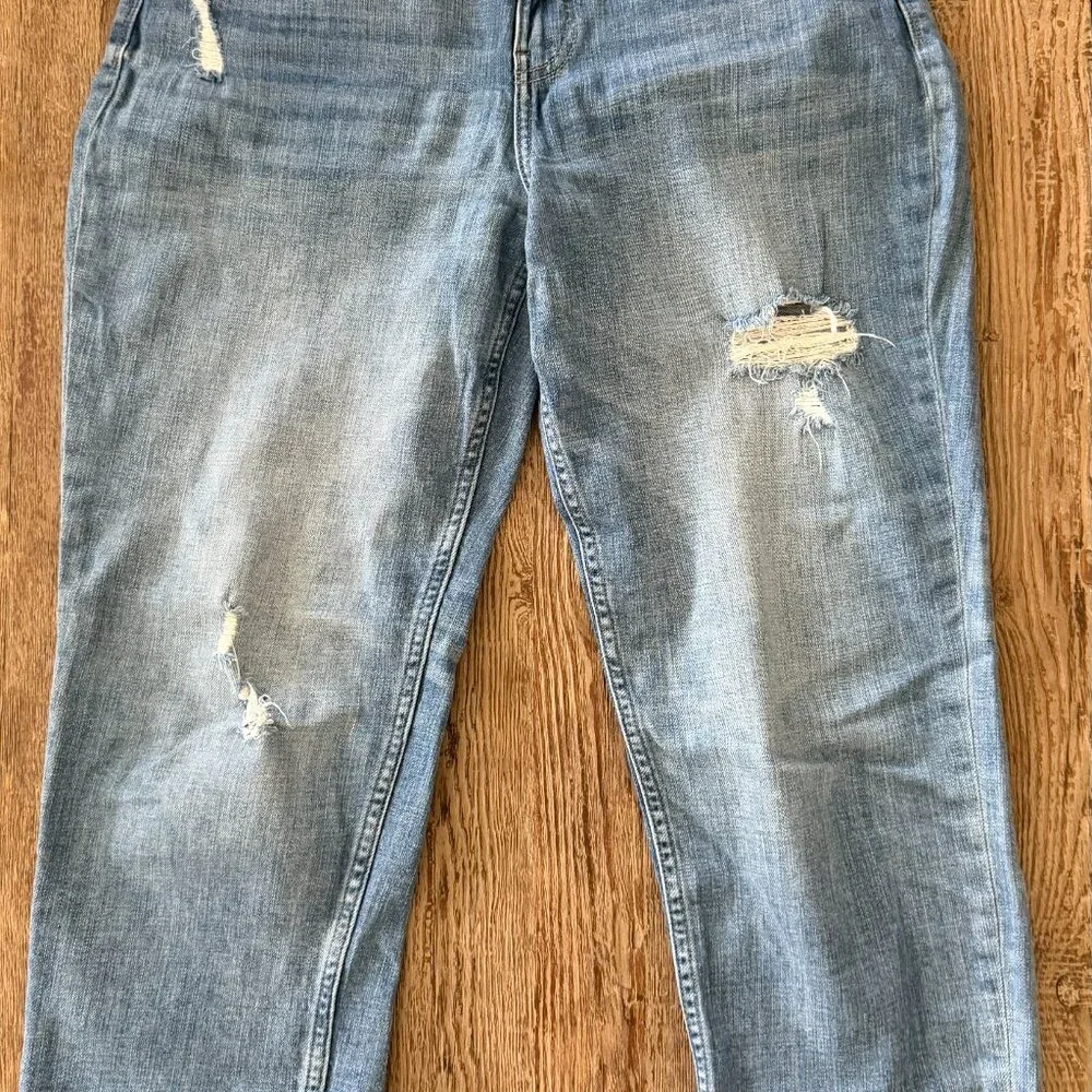 Studio Blue Distressed Cropped Jeans Size 31 Light Wash Stretch - Picture 3 of 5
